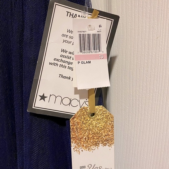 Prom dress, floor length gown - Picture 3 of 10